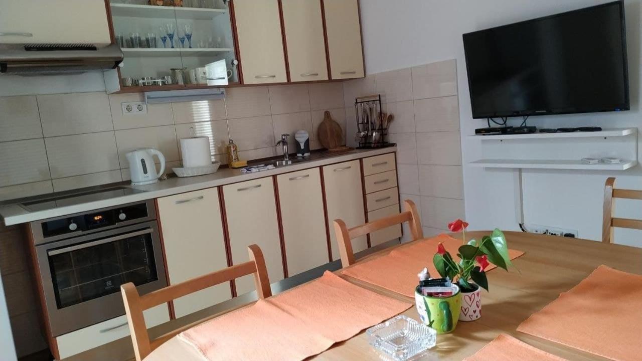 Apartment Kate Omiš Zewnętrze zdjęcie